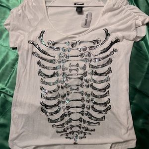 Hot topic white foil graphic shirt NWT